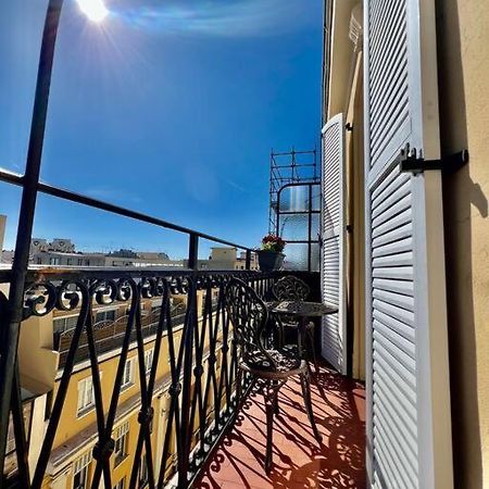 Apartamento Dezy'S House Niza Exterior foto